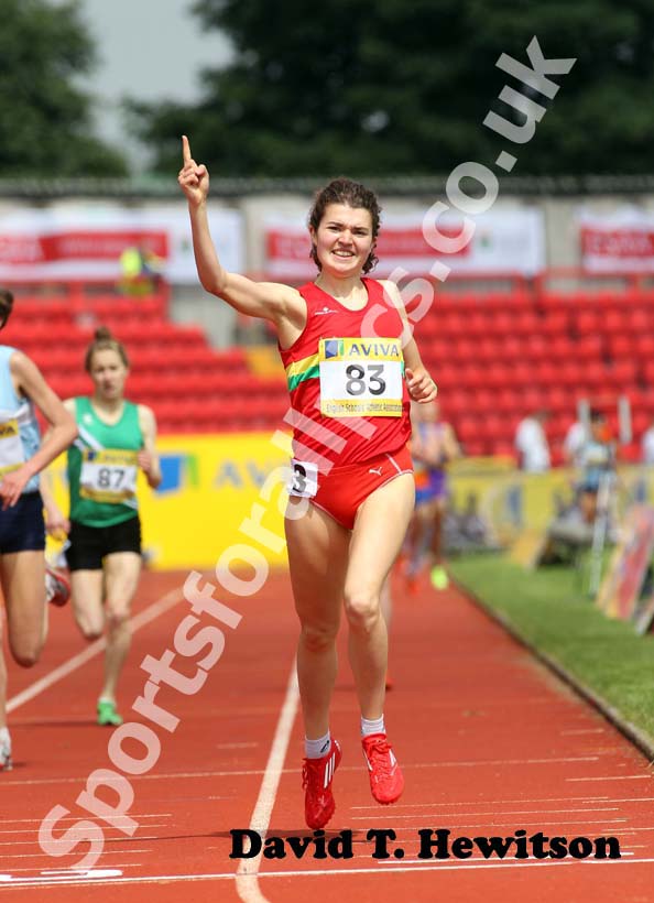 Becky Straw (W Mid) wins the 1500 Senior Girls.